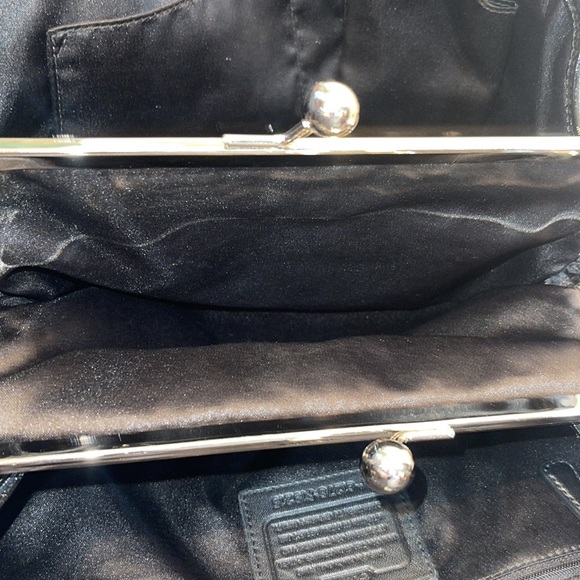 Coach signature C stitch black patent leather kiss lock satchel - Picture 7 of 14